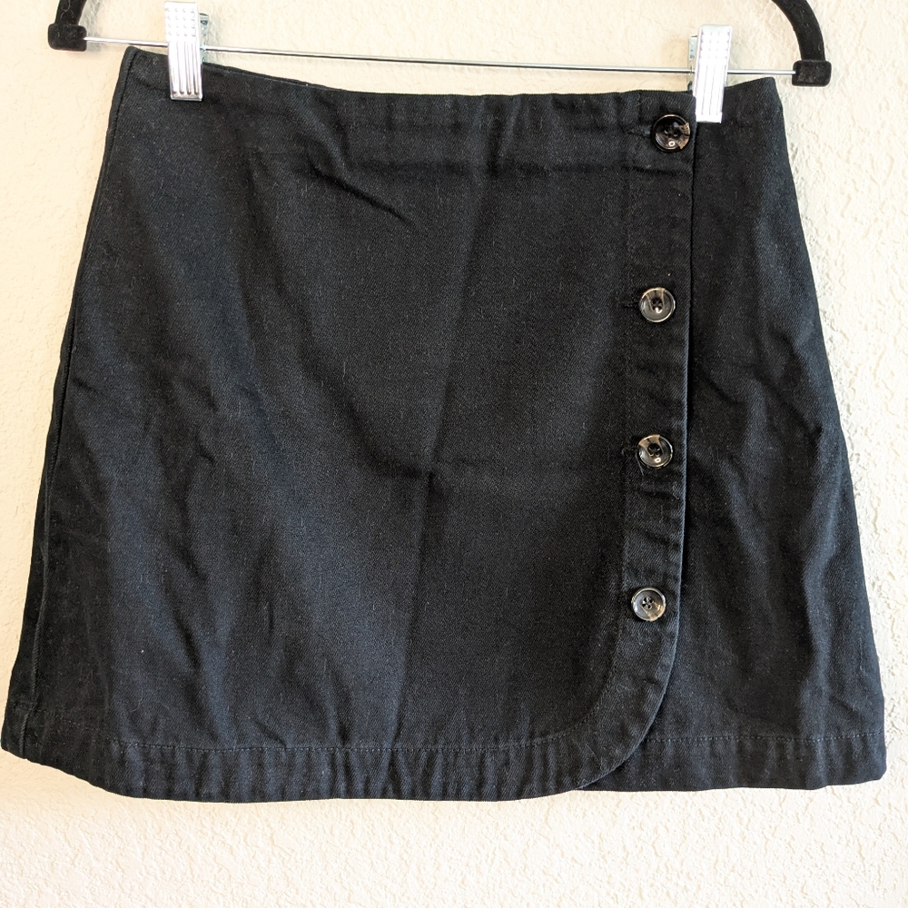 NWT Urban Outfitters BDG Mini Skirt M Black Denim 100% Cotton Button Wrap